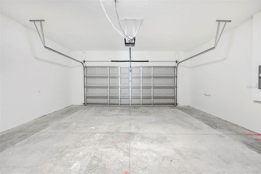 Spacious, unfurnished interior of a new home in , Brooksville (Image 44).