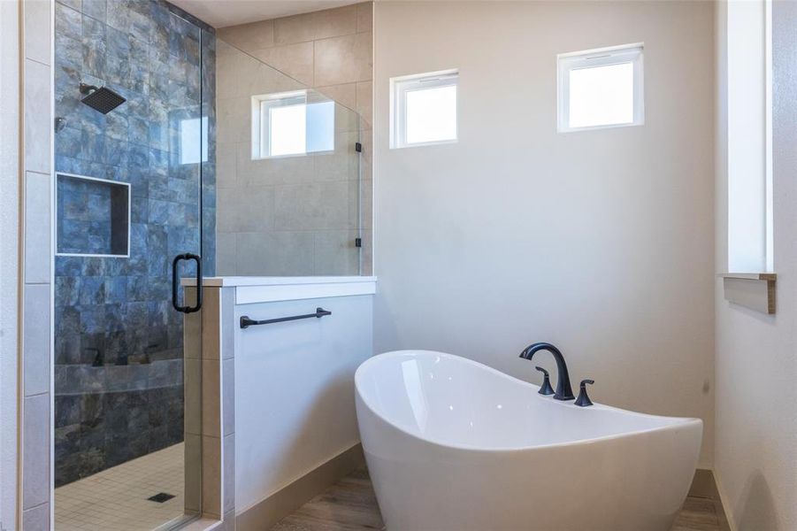 Furnished interior view inside a new home in , Abilene (Image 10).