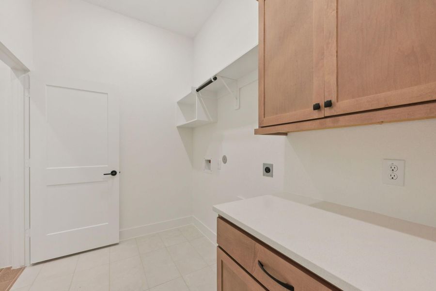 Furnished interior view inside a new home in Kresston, Montgomery (Image 13). Furnished interior view inside a new home in Kresston, Montgomery (Image 13).