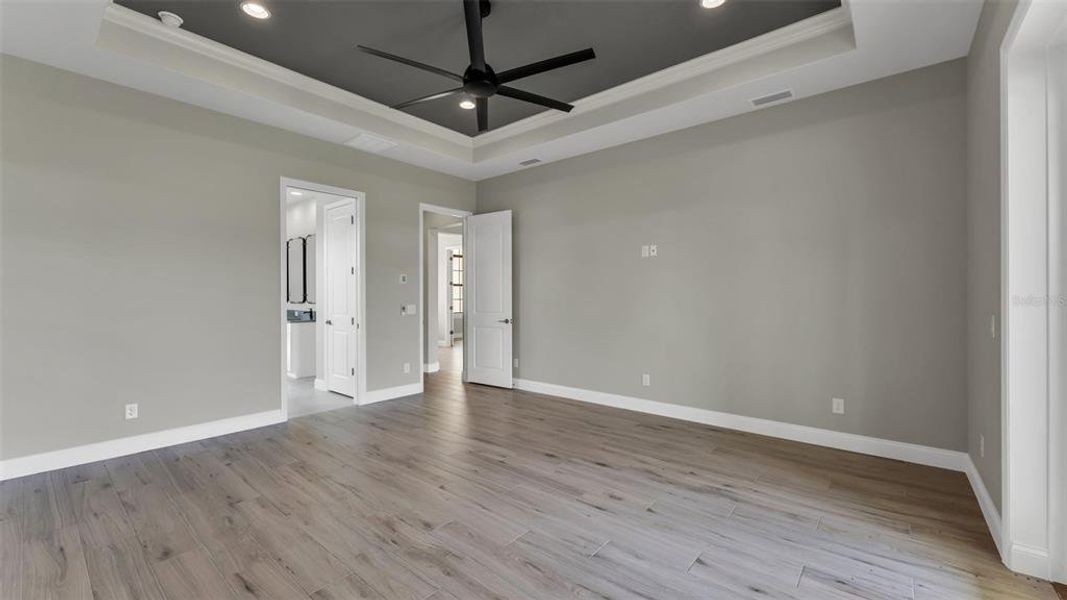 Spacious, unfurnished interior of a new home in , Lakeland (Image 21).