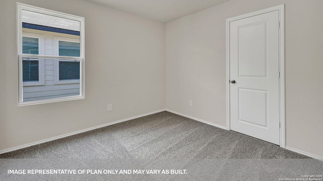 Spacious, unfurnished interior of a new home in Sunset Oaks, Maxwell (Image 11).