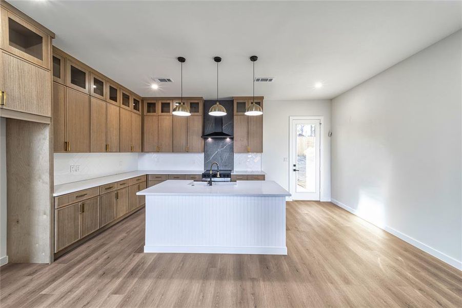 Furnished interior view inside a new home in , Dallas (Image 8).