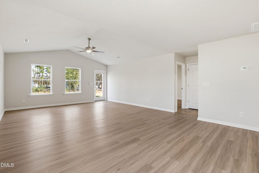 11-202 Streamlet Dr-11