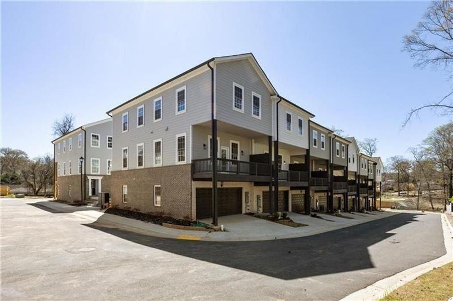 Image 38 of a home in .