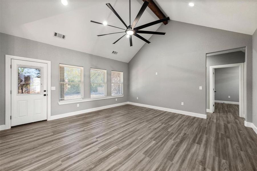 Spacious, unfurnished interior of a new home in , Woodway (Image 17). Spacious, unfurnished interior of a new home in , Woodway (Image 17).