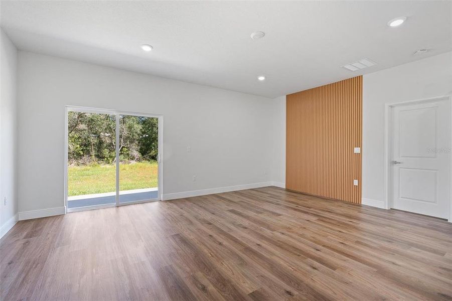 Spacious, unfurnished interior of a new home in , Ocala (Image 34).