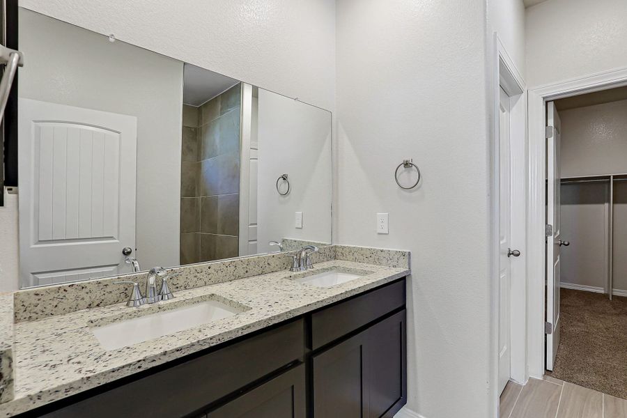 Representative furnished interior of a home built from the Sinatra by View Homes in Desert Springs | Enchanted Series, El Paso (Image 7).