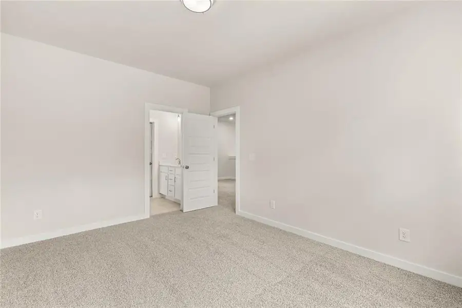 Spacious, unfurnished interior of a new home in , Gainesville (Image 31). Spacious, unfurnished interior of a new home in , Gainesville (Image 31).