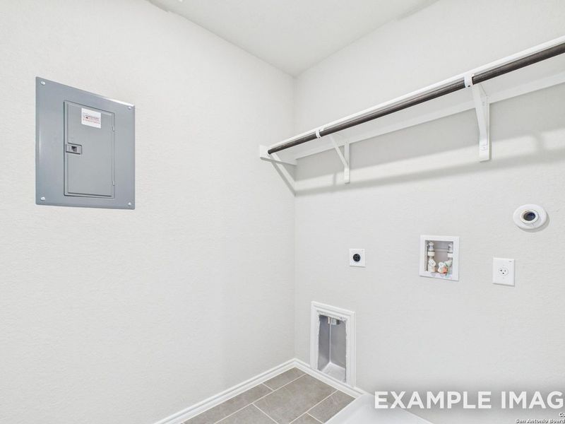 Spacious, unfurnished interior of a new home in Meadows at Oak Creek, San Antonio (Image 29).