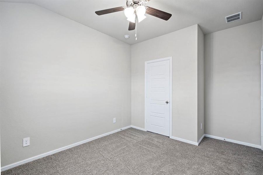 Spacious, unfurnished interior of a new home in , Fort Worth (Image 14).