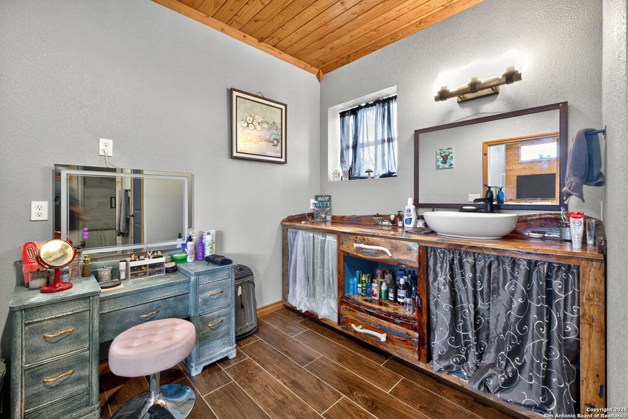 Furnished interior view inside a new home in , Bandera (Image 26). Furnished interior view inside a new home in , Bandera (Image 26).