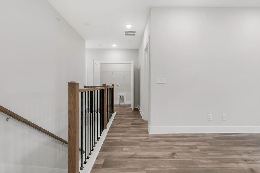 Spacious, unfurnished interior of a new home in Echo Park, Suwanee (Image 29).