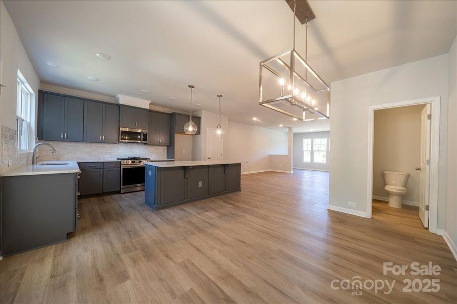 Image 7 of a home in North Creek Village.