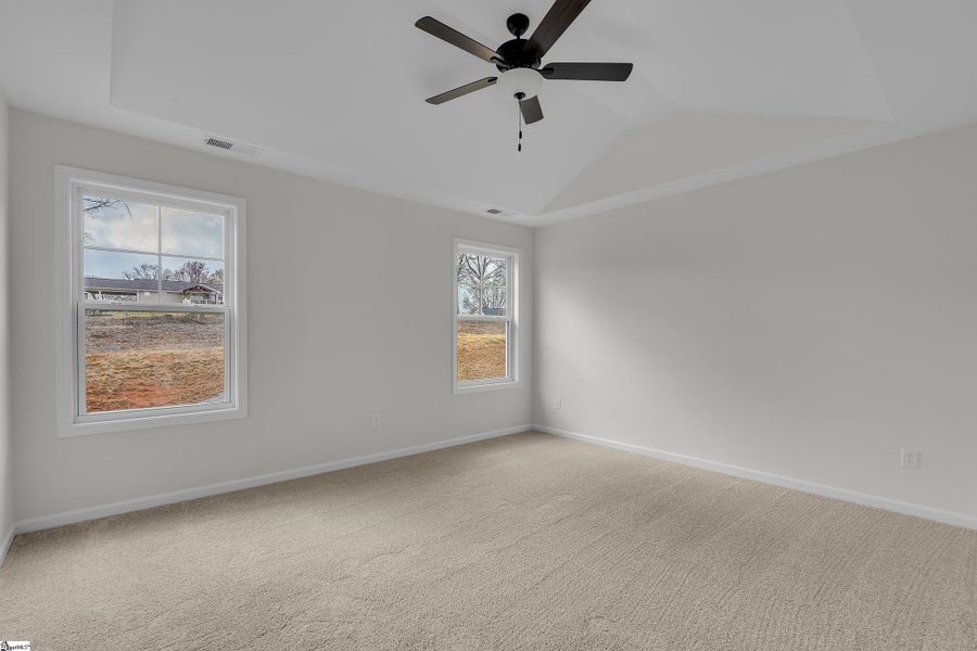 Spacious, unfurnished interior of a new home in Lynbrook, Boiling Springs (Image 18). Spacious, unfurnished interior of a new home in Lynbrook, Boiling Springs (Image 18).