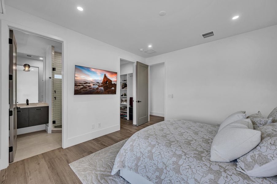 618 NE 15th AVE-56