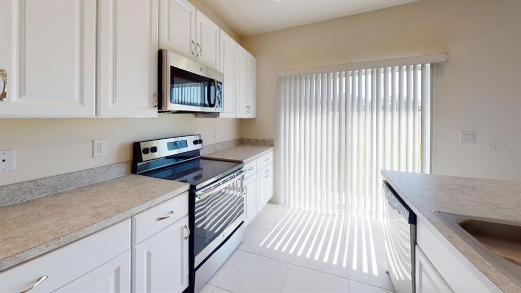 Furnished interior view inside a new home in Brookland Park, Auburndale (Image 8).