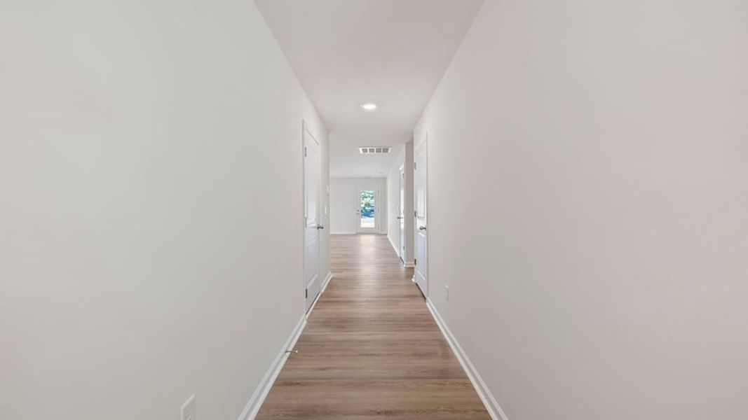 Spacious, unfurnished interior of a new home in Cloverdale Hills, Piedmont (Image 12).