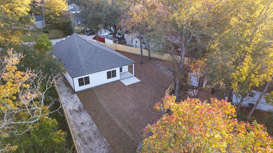 Exterior details and patio area of a home in , North Charleston (Image 3).