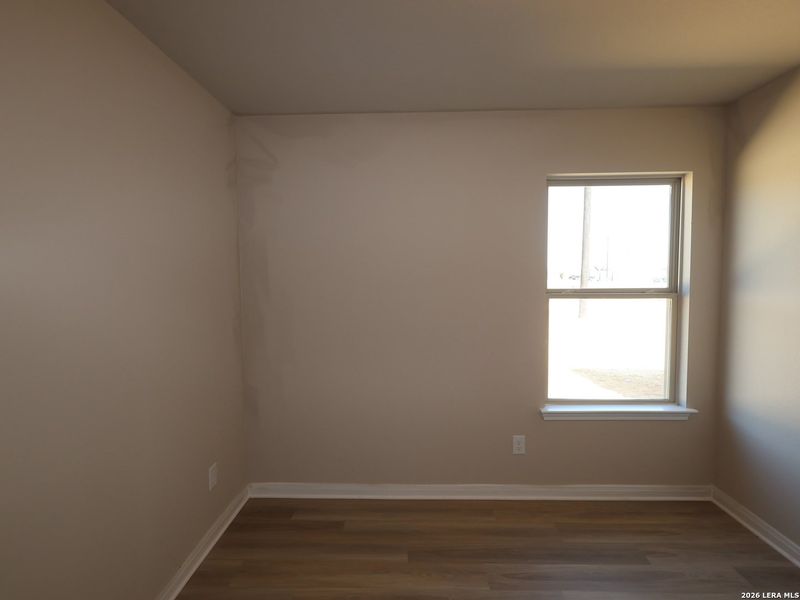 Spacious, unfurnished interior of a new home in Chaparral Ranch, Floresville (Image 26).