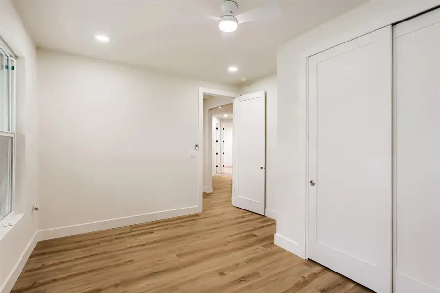 Spacious, unfurnished interior of a new home in , Bastrop (Image 16).