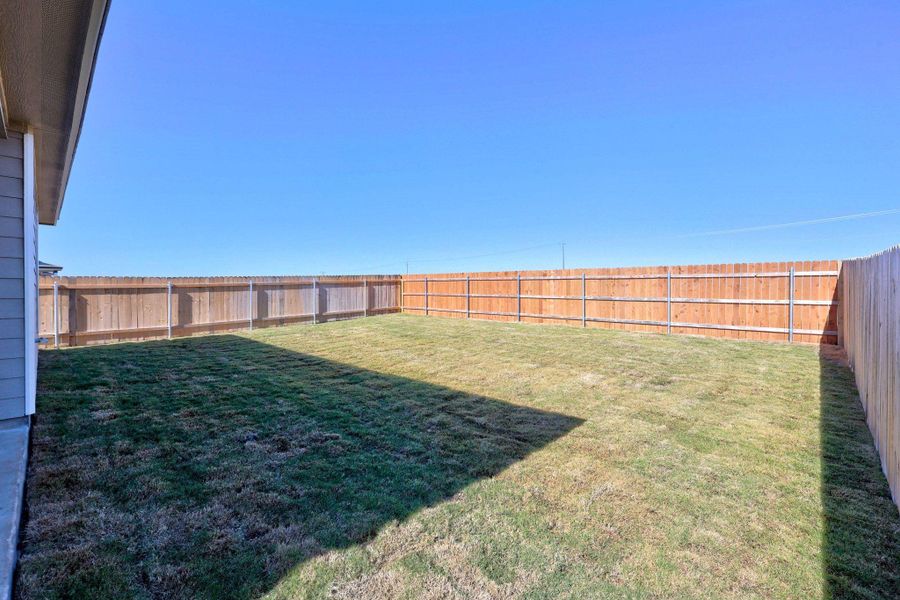 Exterior details and patio area of a home in Salerno - Heritage Collection, Round Rock (Image 17).