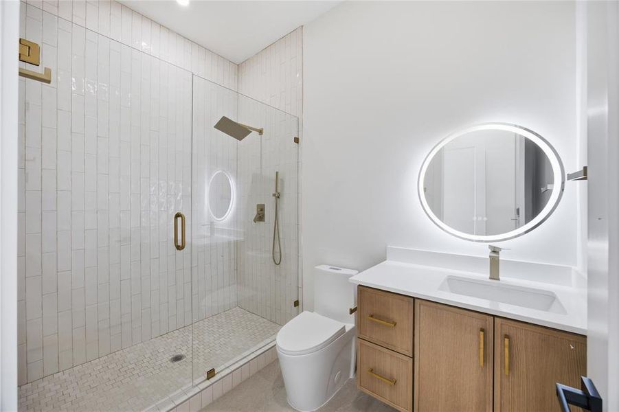 Furnished interior view inside a new home in , Dallas (Image 7).