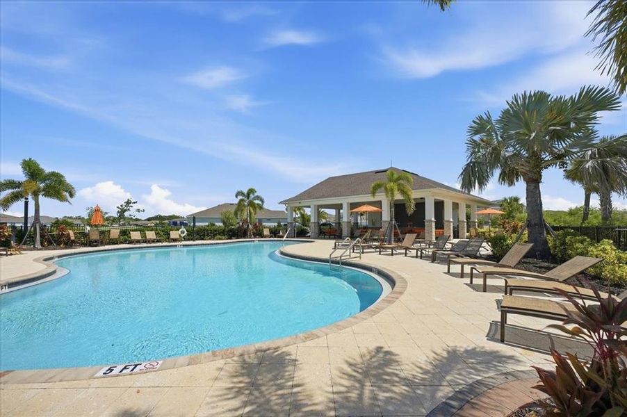 Community amenities in Coddington, Bradenton (Image 37).
