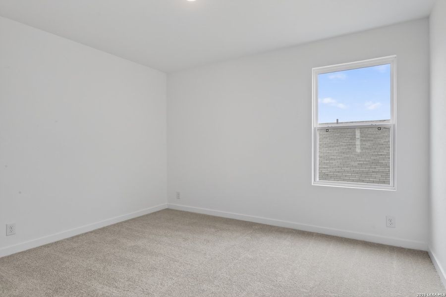 Spacious, unfurnished interior of a new home in Saddlebrook Ranch, Schertz (Image 15).