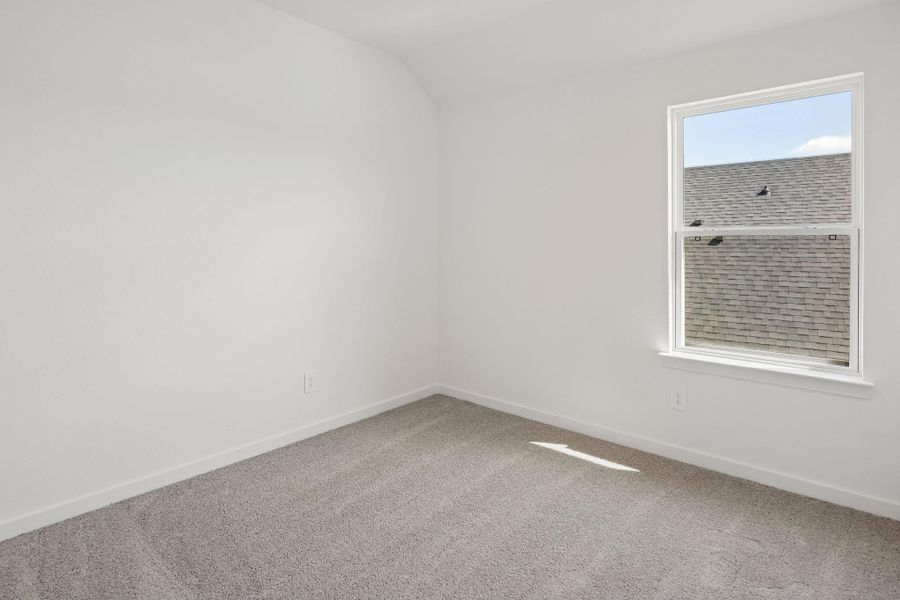 Spacious, unfurnished interior of a new home in Montgomery Bend, Montgomery (Image 11).