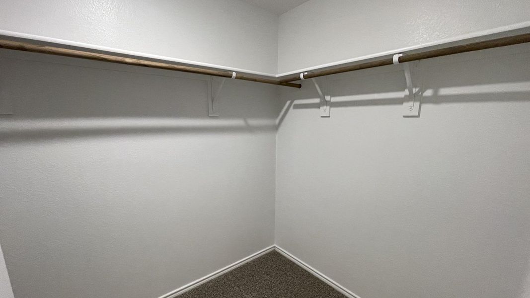 Spacious, unfurnished interior of a new home in Waverly Estates, Josephine (Image 9).