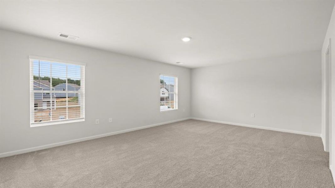 Spacious, unfurnished interior of a new home in Oakleigh Glen, Dallas (Image 36).
