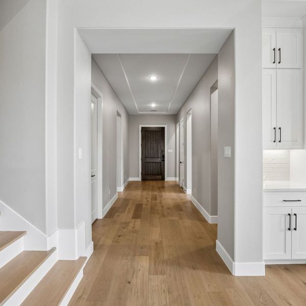 Spacious, unfurnished interior of a new home in Mustang Lakes, Celina (Image 55).