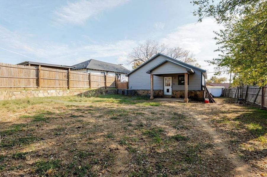 Exterior details and patio area of a home in , Mineral Wells (Image 15). Exterior details and patio area of a home in , Mineral Wells (Image 15).