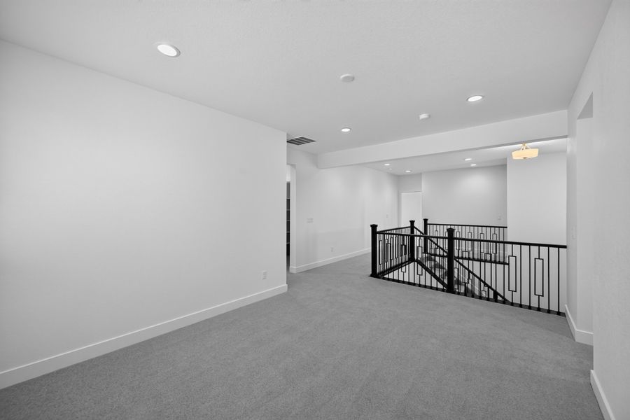 Spacious, unfurnished interior of a new home in Macanta, Castle Rock (Image 24). Spacious, unfurnished interior of a new home in Macanta, Castle Rock (Image 24).