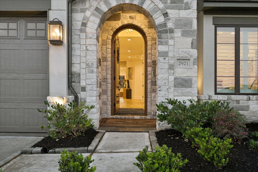 Exterior details and patio area of a home in , Katy (Image 3).