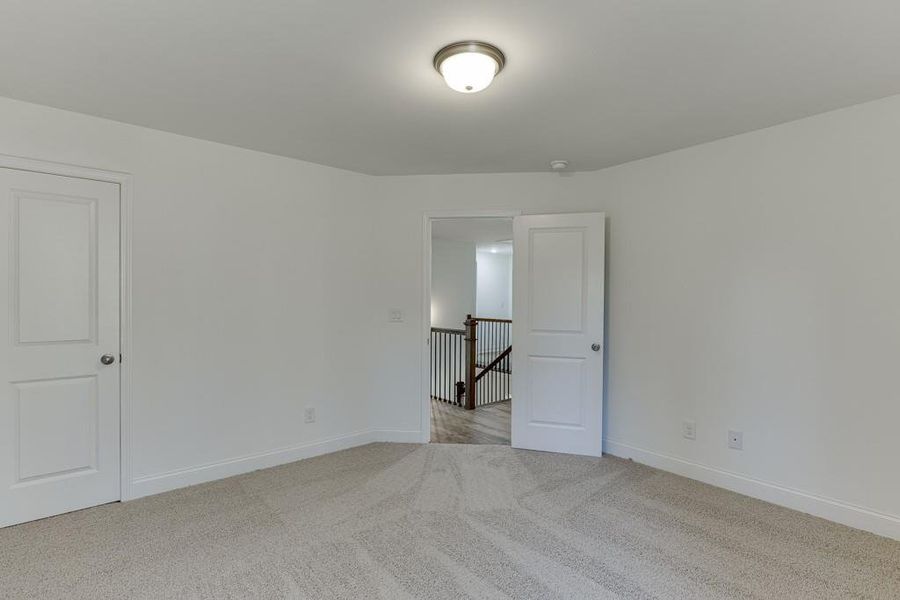 Spacious, unfurnished interior of a new home in , Commerce (Image 26).