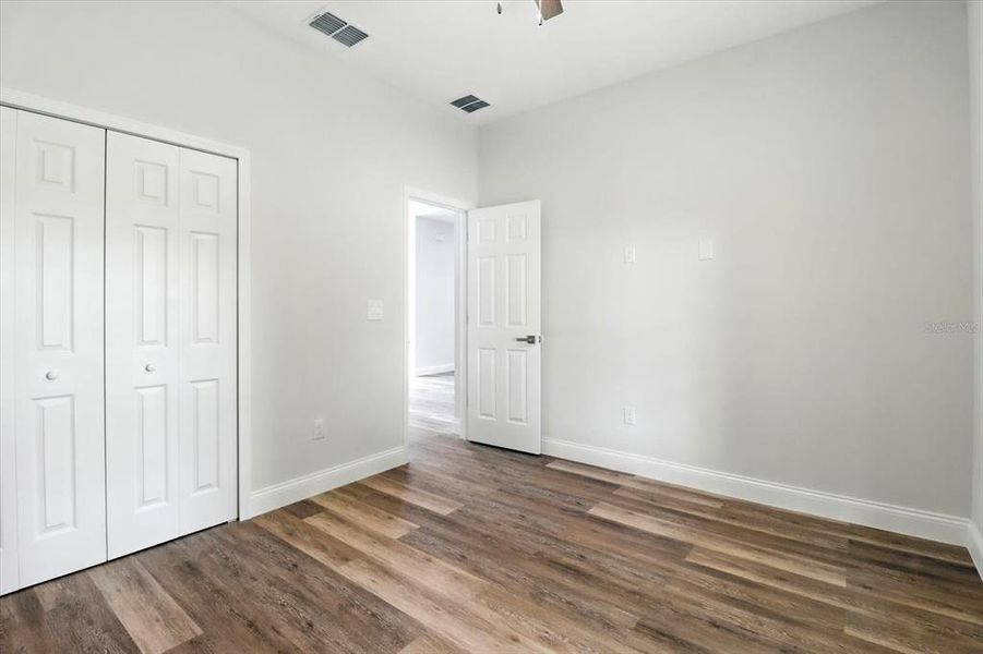 Spacious, unfurnished interior of a new home in , Citrus Springs (Image 18).