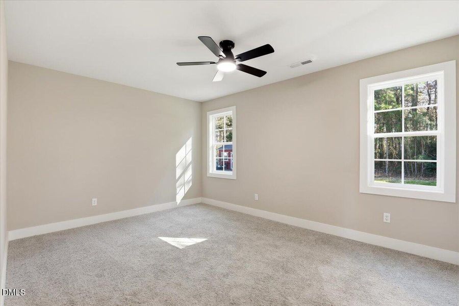 27-215 N Lumber St-27