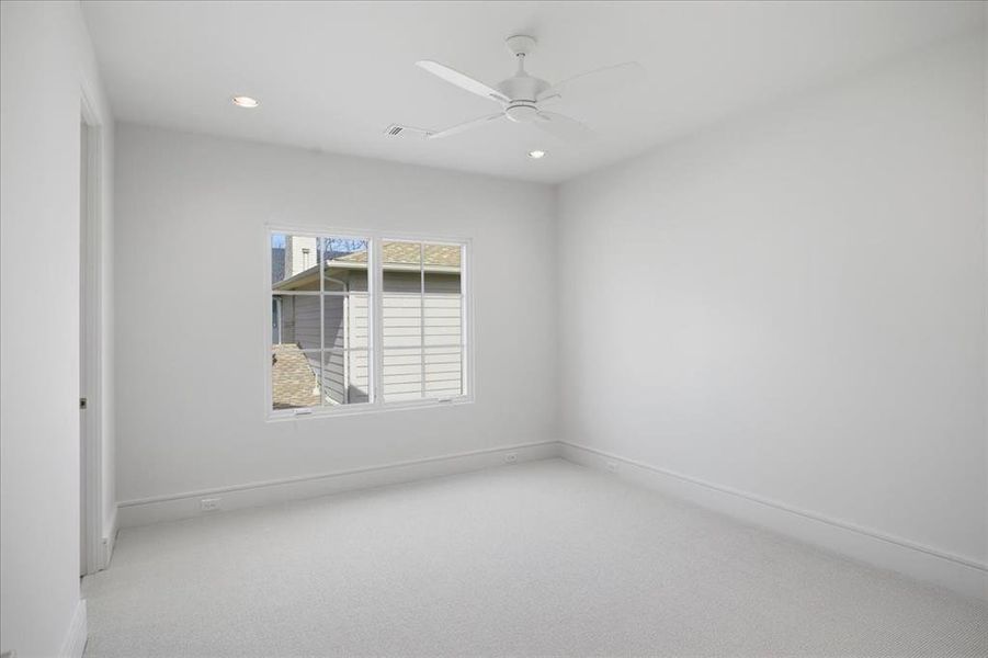 Spacious, unfurnished interior of a new home in , Dallas (Image 23).