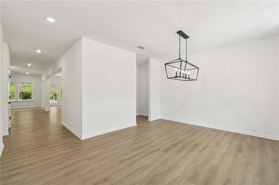 Spacious, unfurnished interior of a new home in Creekside, Dawsonville (Image 19).