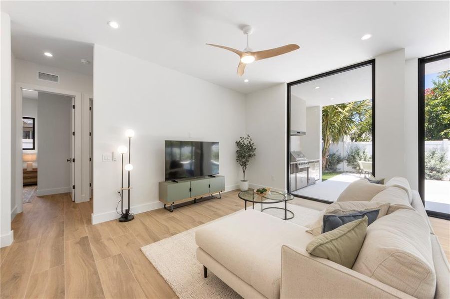 Furnished interior view inside a new home in , Bradenton (Image 5).