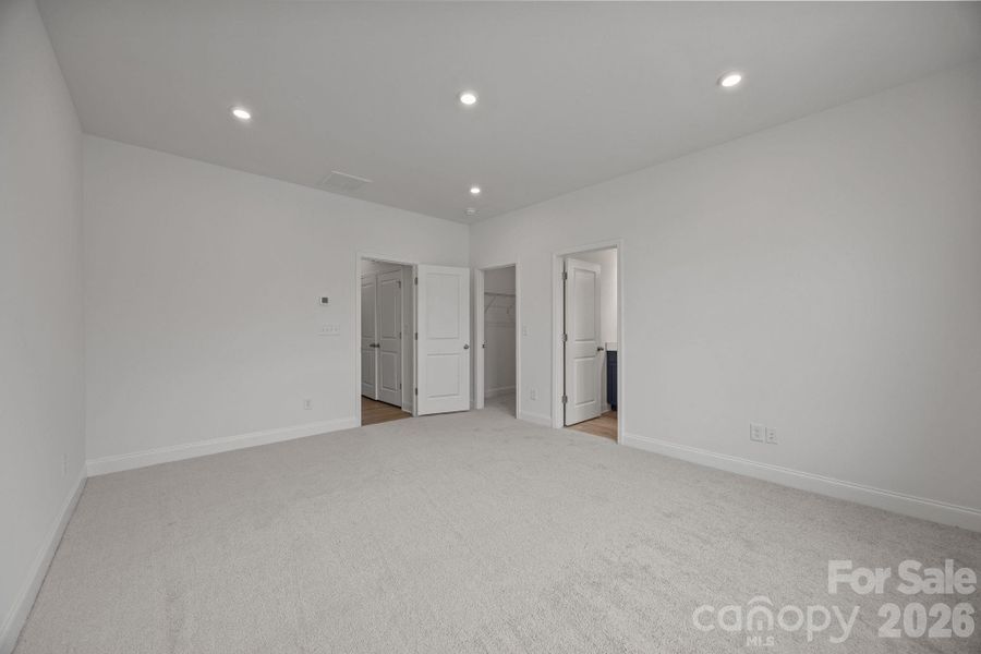 Spacious, unfurnished interior of a new home in The River District Townhomes, Charlotte (Image 31).