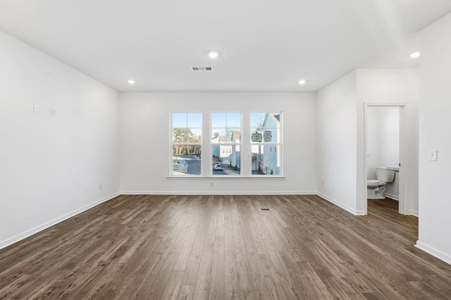 Spacious, unfurnished interior of a new home in Somerset at Veterans Memorial, Mableton (Image 28).