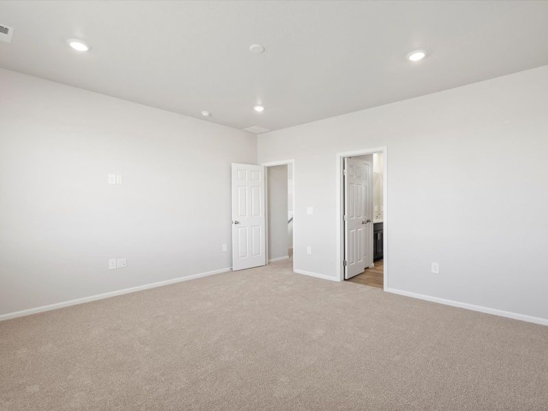 Spacious, unfurnished interior of a new home in Paint Brush Hills, Peyton (Image 12).