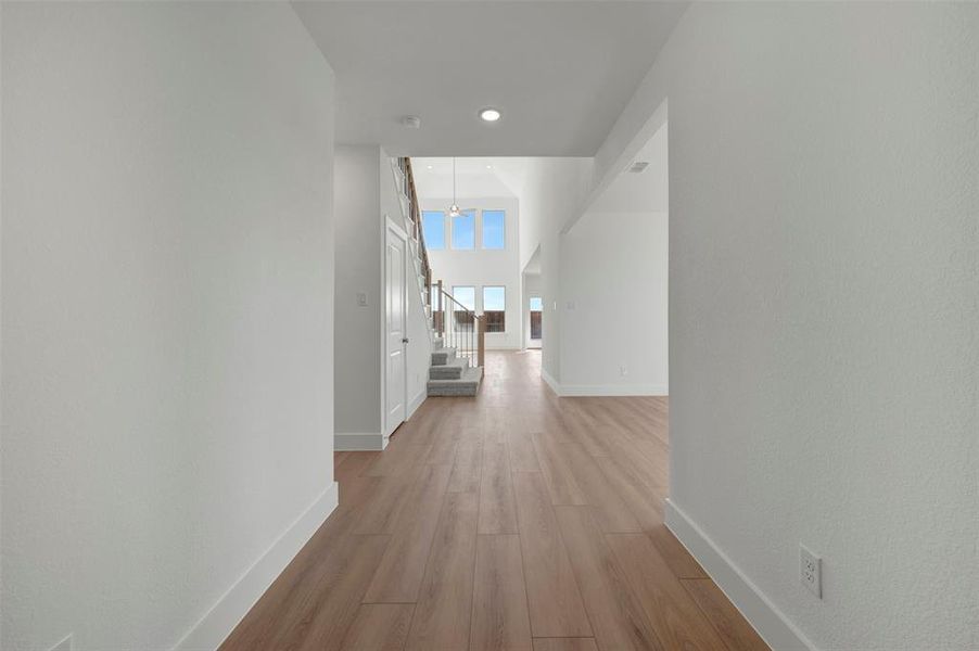 Spacious, unfurnished interior of a new home in Lily Creek at Sutton Fields, Aubrey (Image 19).