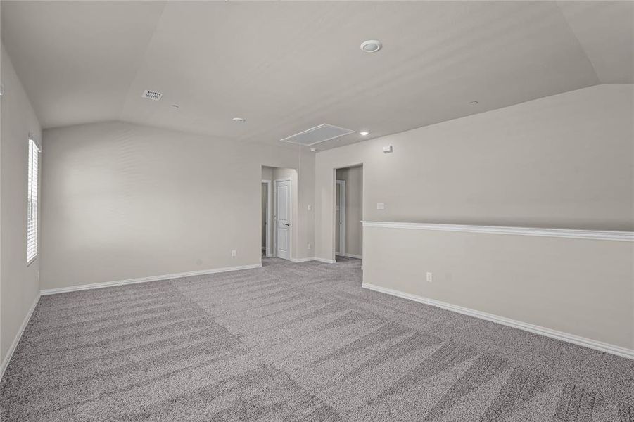 Spacious, unfurnished interior of a new home in , Wylie (Image 7).