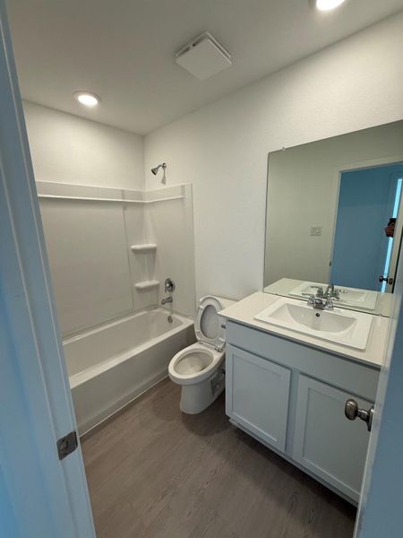 Furnished interior view inside a new home in Pinewood Trails, Cleveland (Image 8). Furnished interior view inside a new home in Pinewood Trails, Cleveland (Image 8).