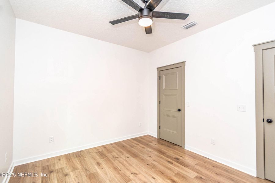 Spacious, unfurnished interior of a new home in , Glen St. Mary (Image 20).