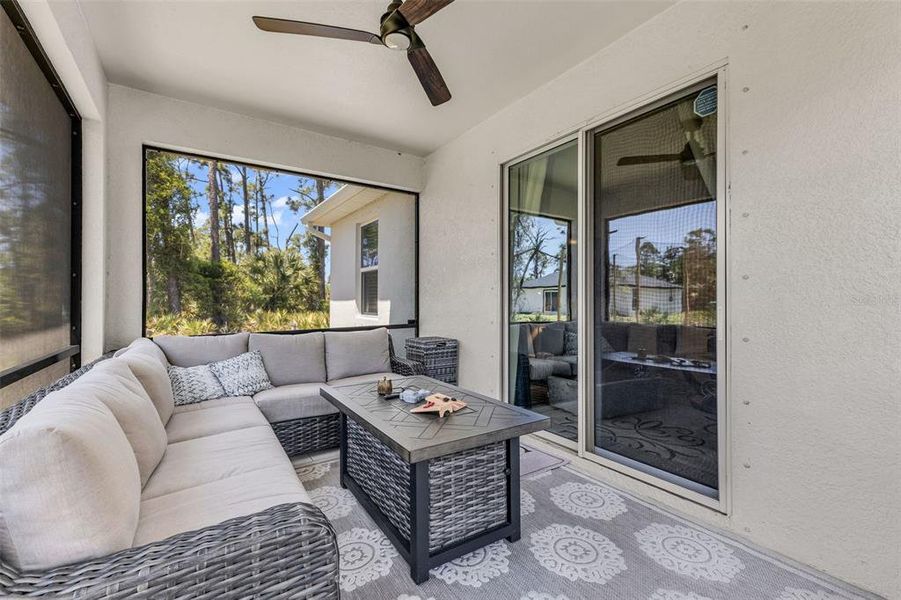 Exterior details and patio area of a home in , Port Charlotte (Image 4).