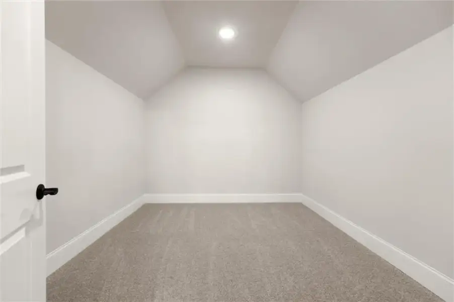 Spacious, unfurnished interior of a new home in , Flowery Branch (Image 50).